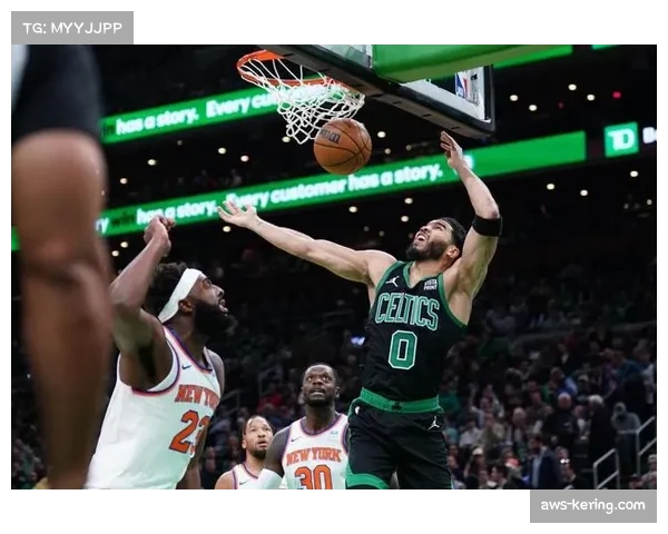 NBA常规赛：绿军与骑士首节合力命中18记三分，历史第三高