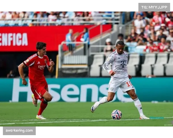 阿贾克斯4-2客胜卡拉巴赫 终结五连败颓势